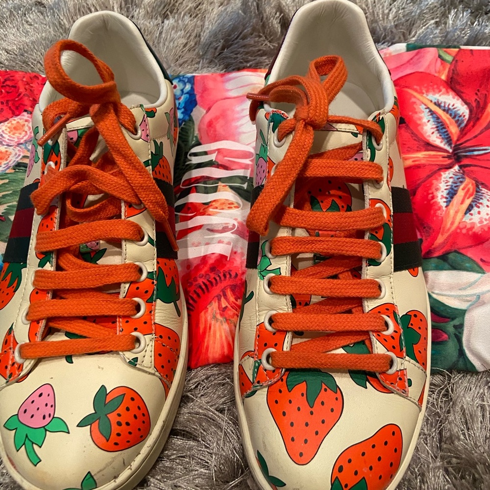 Gucci sneakers